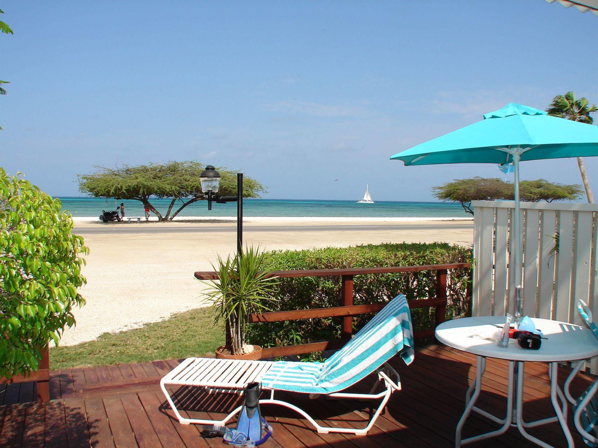 Aruba Beach Villas Palm Beach Exterior photo